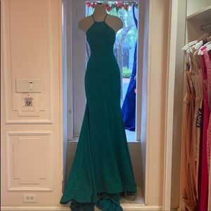 Beautiful Emerald Green Jovani Gown! NWT!